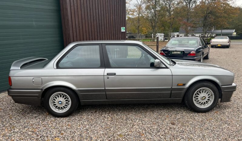 BMW 3-serie E30 320i 2,0 aut. full