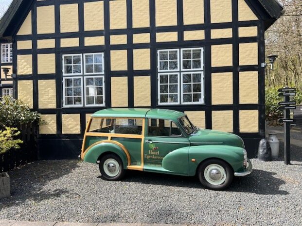 Morris Minor Traveller full