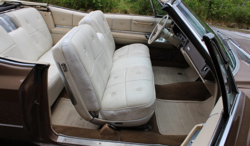 Cadillac DeVille Cab full