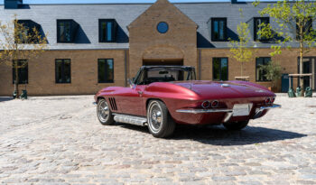 Chevrolet Corvette Sting Ray Convertible full