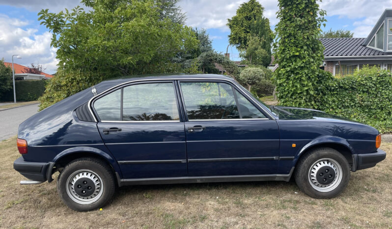 Alfa Romeo Alfasud Super 5M full