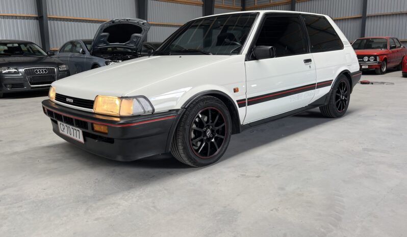 Toyota Corolla 1,6 GT HB full