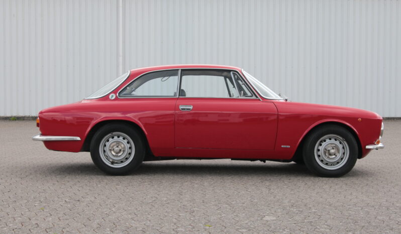 Alfa Romeo 1600 GT Junior full