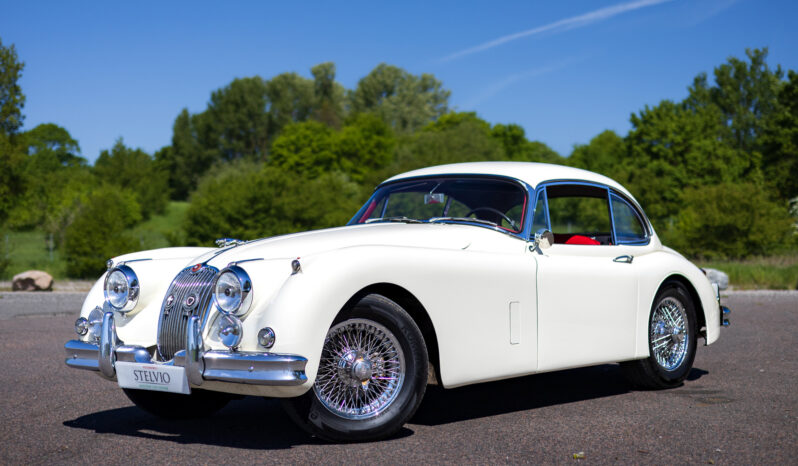 Jaguar XK 150 FHC full