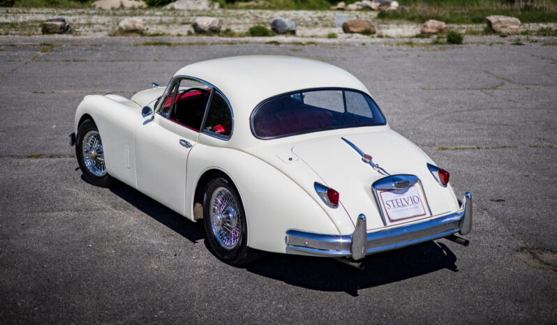 Jaguar XK 150 FHC full