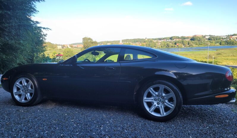 Jaguar XK8 coupe full