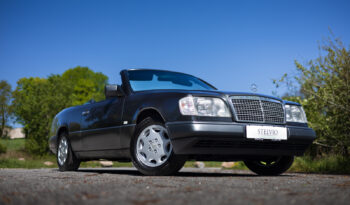 Mercedes-Benz E-Klasse (W124) E200 Cabriolet full