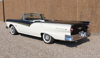 Ford Fairlane Skyliner full