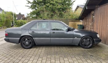 Mercedes-Benz E-Klasse (W124) 320 4d. aut. full