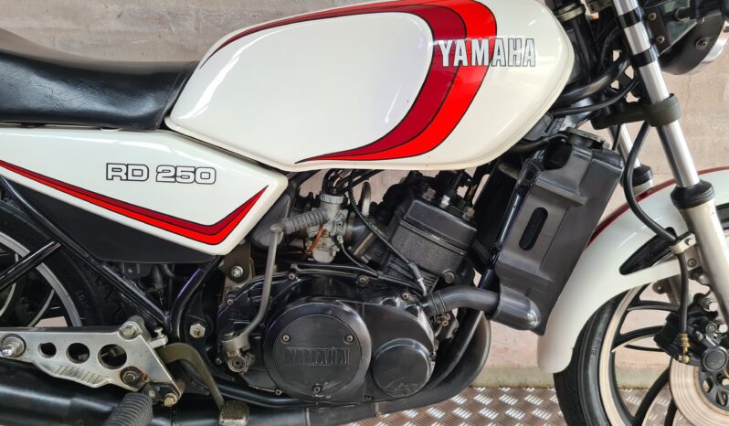 Yamaha RD 250 LC full