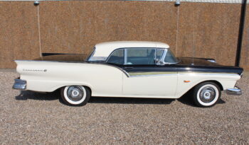 Ford Fairlane Skyliner full