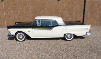 Ford Fairlane Skyliner full