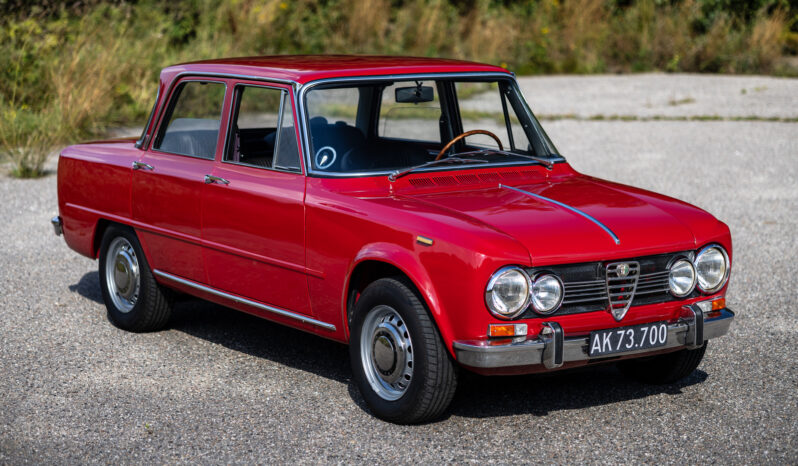 Alfa Romeo Giulia Super 1600 full