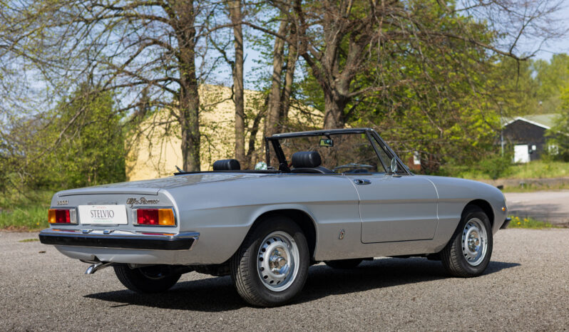 Alfa Romeo Spider 2000 Veloce full