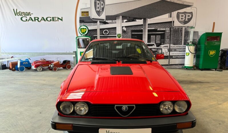 Alfa Romeo GTV 2,0 Alfetta full