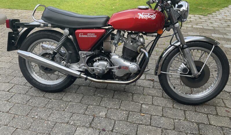 Norton Norton Commando 850 full