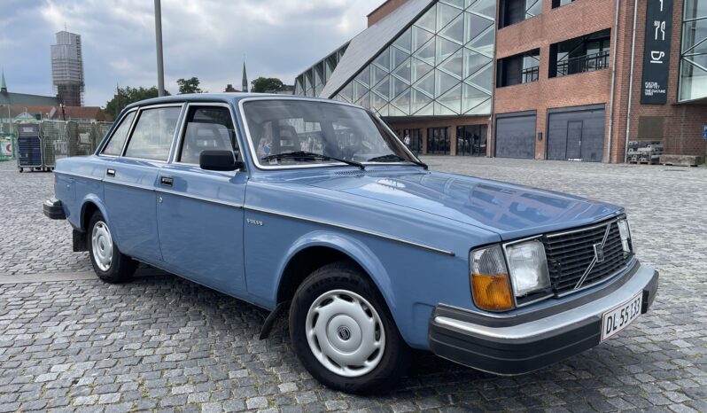 Volvo 140-Serie 244 DL full