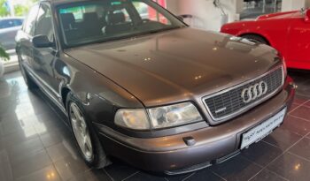 Audi A8 4,2 V8 Quattro full