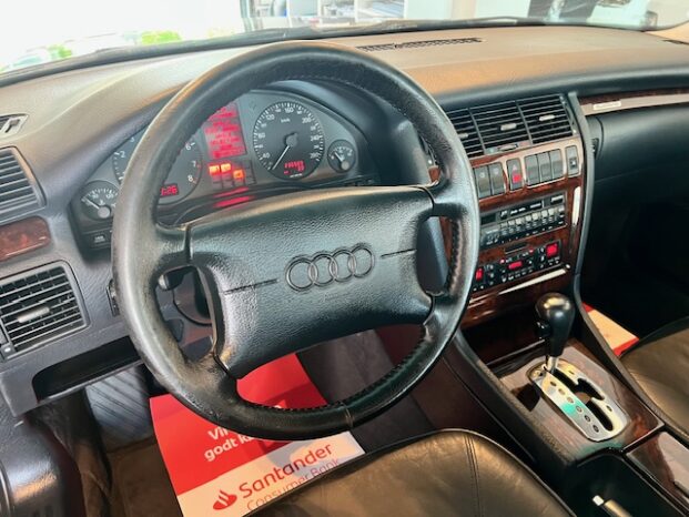 Audi A8 4,2 V8 Quattro full