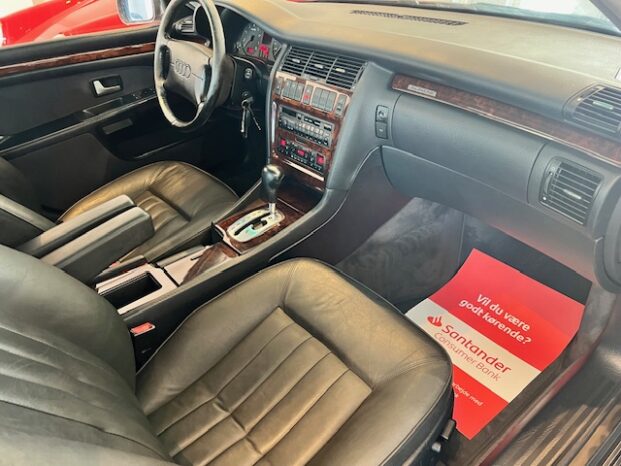 Audi A8 4,2 V8 Quattro full