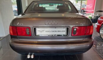 Audi A8 4,2 V8 Quattro full