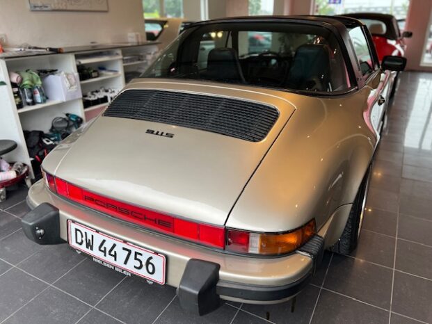 Porsche 911 2,7 S Targa full