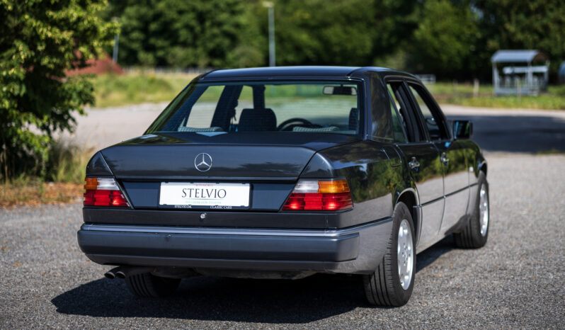 Mercedes-Benz E-Klasse (W124) E 400 full