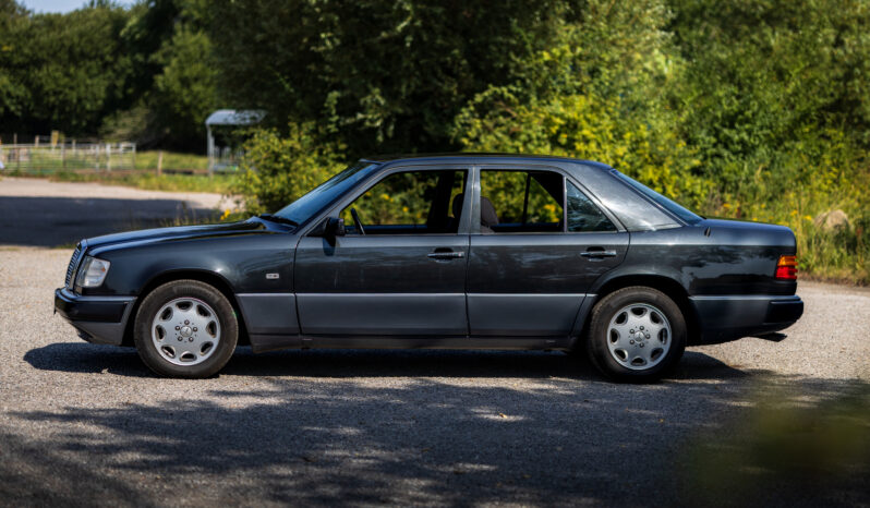 Mercedes-Benz E-Klasse (W124) E 400 full