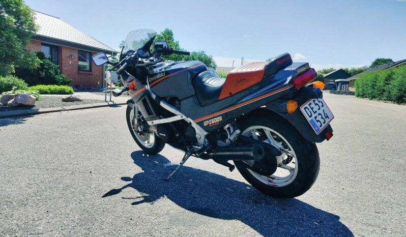 Kawasaki GPZ600R full