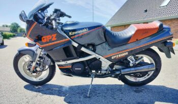 Kawasaki GPZ600R full