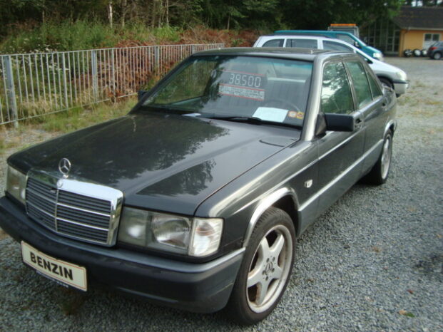 Mercedes-Benz 190 (W201) E full