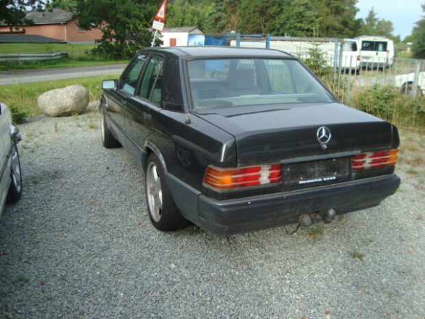 Mercedes-Benz 190 (W201) E full