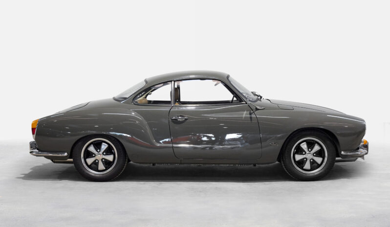 VW Karmann-Ghia 1600 Coupe full