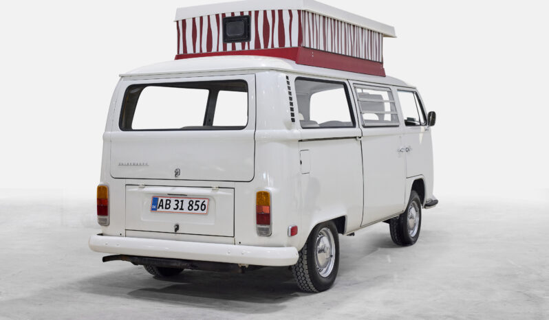 VW T2 Bay window camper van full