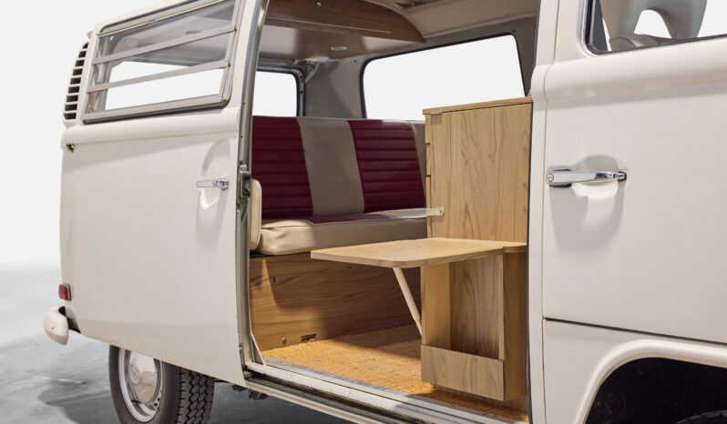 VW T2 Bay window camper van full