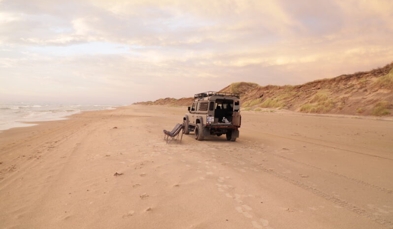 Land Rover Defender 110 full