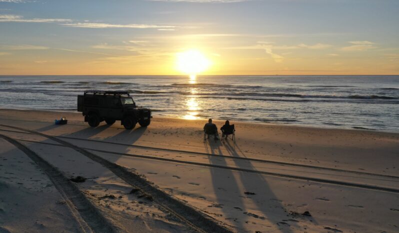 Land Rover Defender 110 full