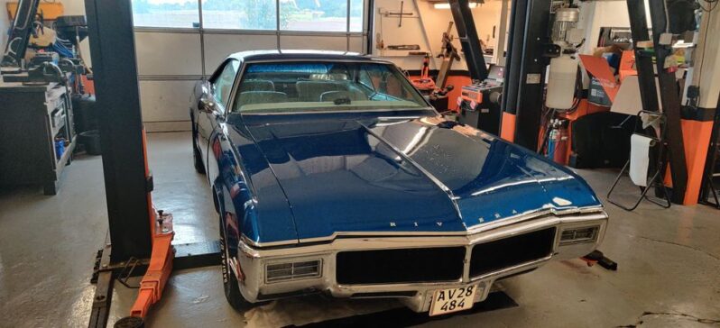 Buick Riviera Coupe V8 1966 full