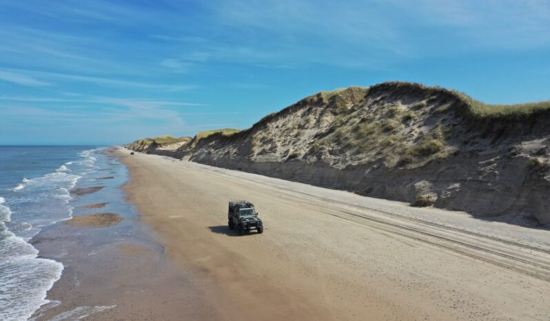 Land Rover Defender 110 full