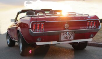 Ford Mustang 300 Convertible 7,2 full