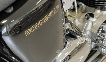 Triumph Bonneville full