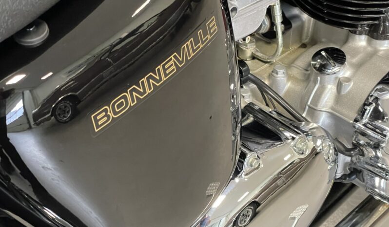 Triumph Bonneville full
