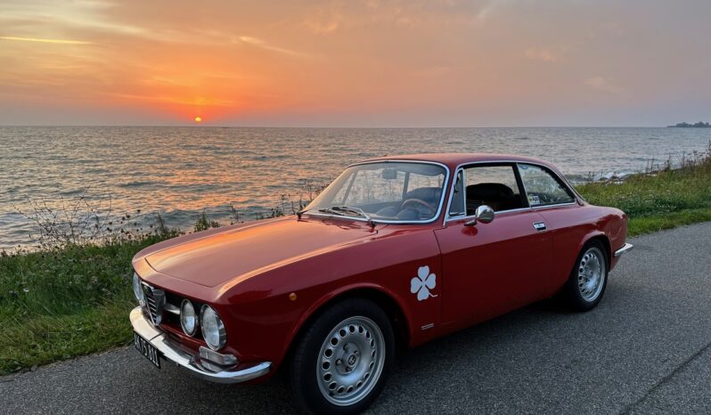 Alfa Romeo 1750 GT Veloce full