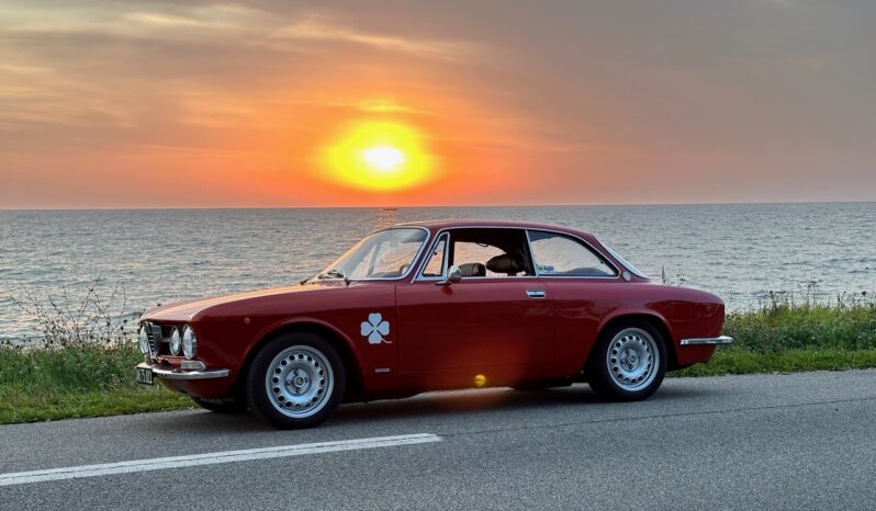 Alfa Romeo 1750 GT Veloce full