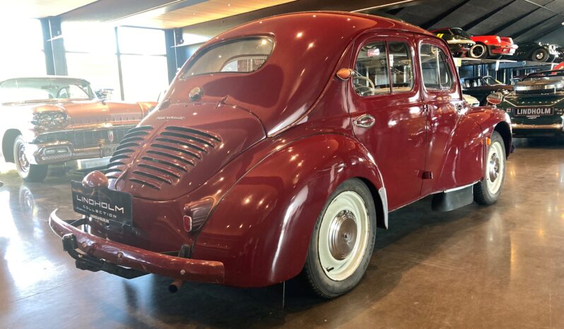 Renault 4CV 8-32 full