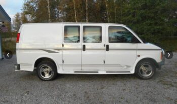 Chevrolet Express Starcraft full