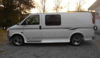 Chevrolet Express Starcraft full