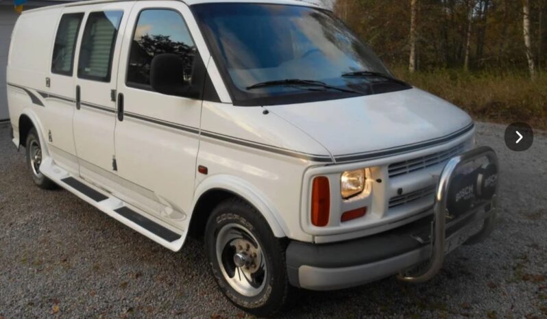 Chevrolet Express Starcraft full