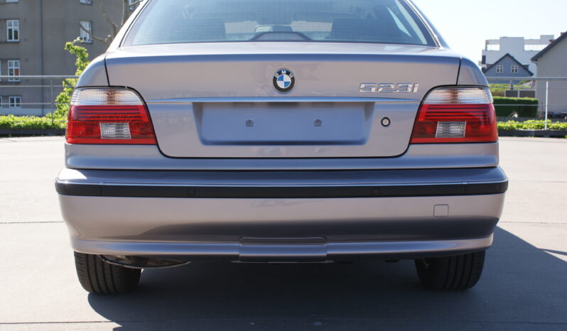 BMW 5-Serie E39 523iA full