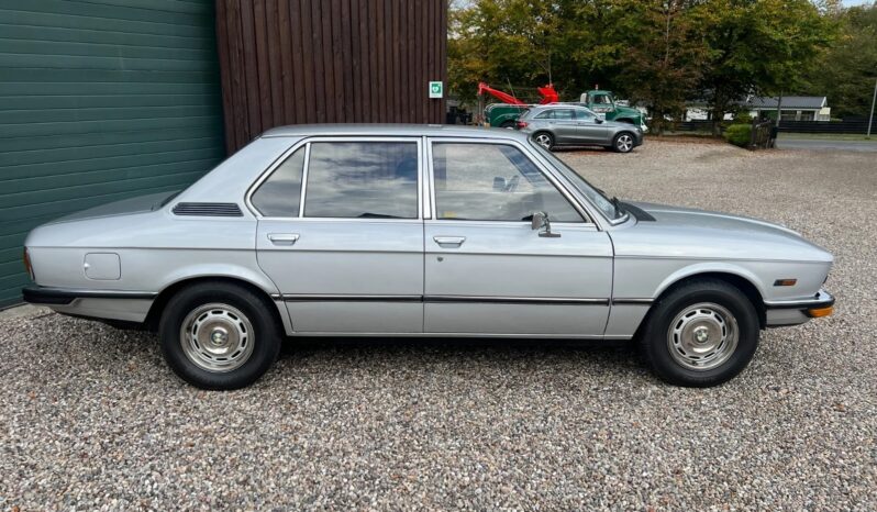 BMW 5-serie E12 525 full